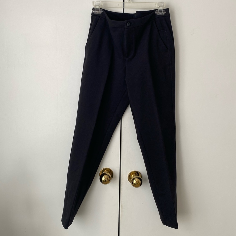 LULULEMON / City Trek Trousers/ stretchy biz casual